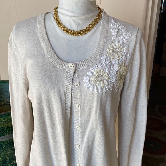 Cardigan with decorative flowers on one shoulder by Sonoma size medium - Picture 1 of 10